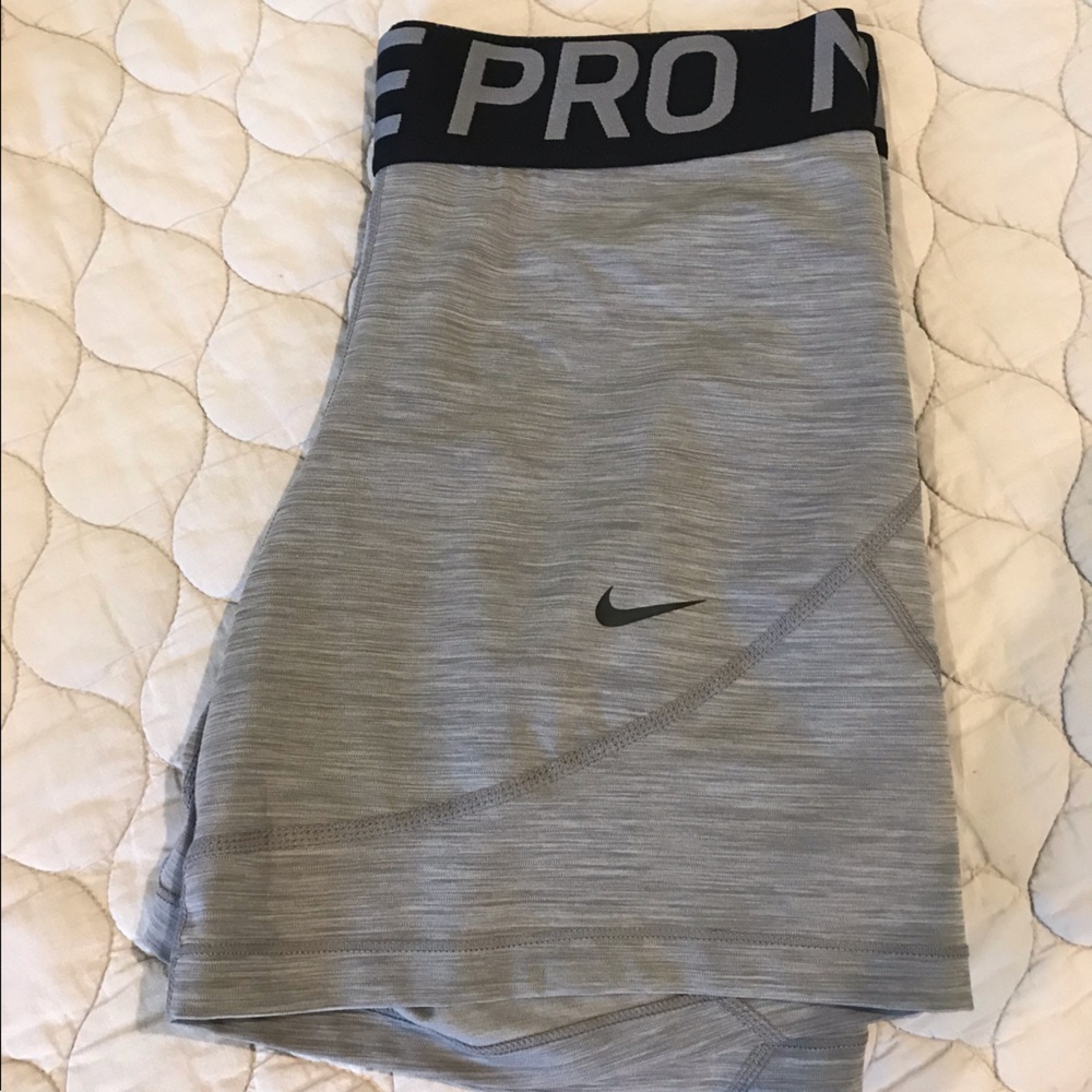 Nike compression shorts NWOT